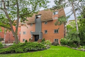 28 Admiral Rd in Toronto, ON - Building Photo - Building Photo