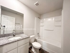 33 Peninsula Ln in Palm Coast, FL - Foto de edificio - Building Photo