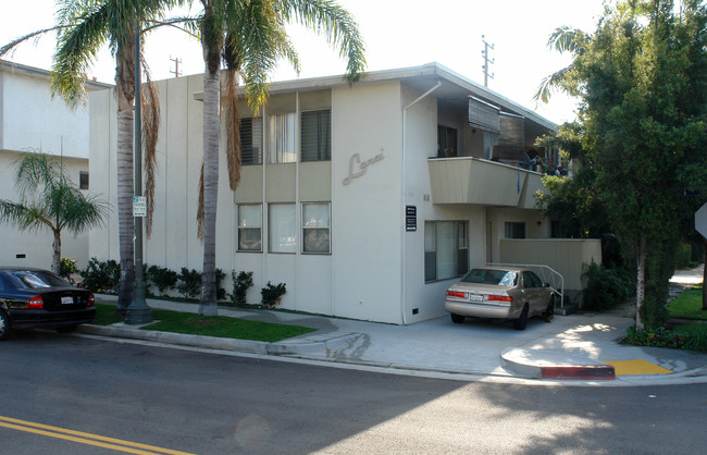 1800 Prosser Ave in Los Angeles, CA - Foto de edificio - Building Photo