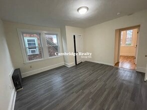 357 Cambridge St, Unit 3A in Cambridge, MA - Building Photo - Building Photo