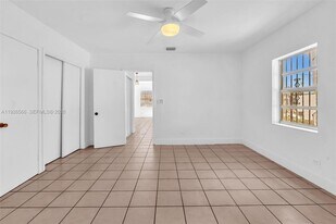 2839 SW 24th St in Miami, FL - Building Photo