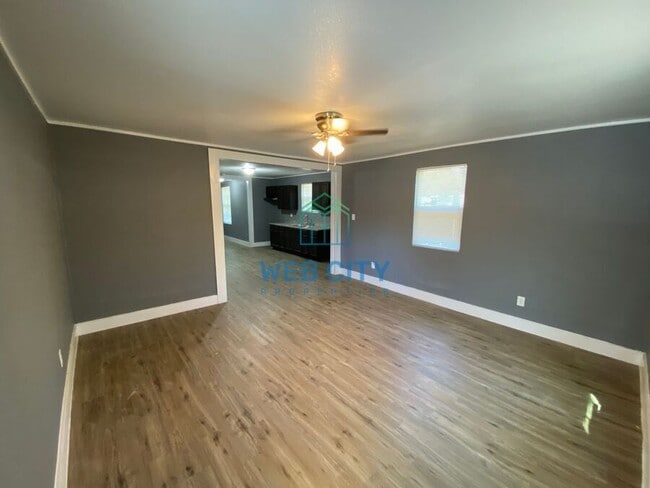 3527 S Harwood St in Dallas, TX - Building Photo - Building Photo