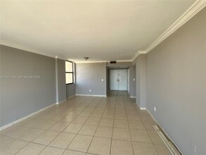 1470 NE 123rd St in North Miami, FL - Building Photo - Building Photo