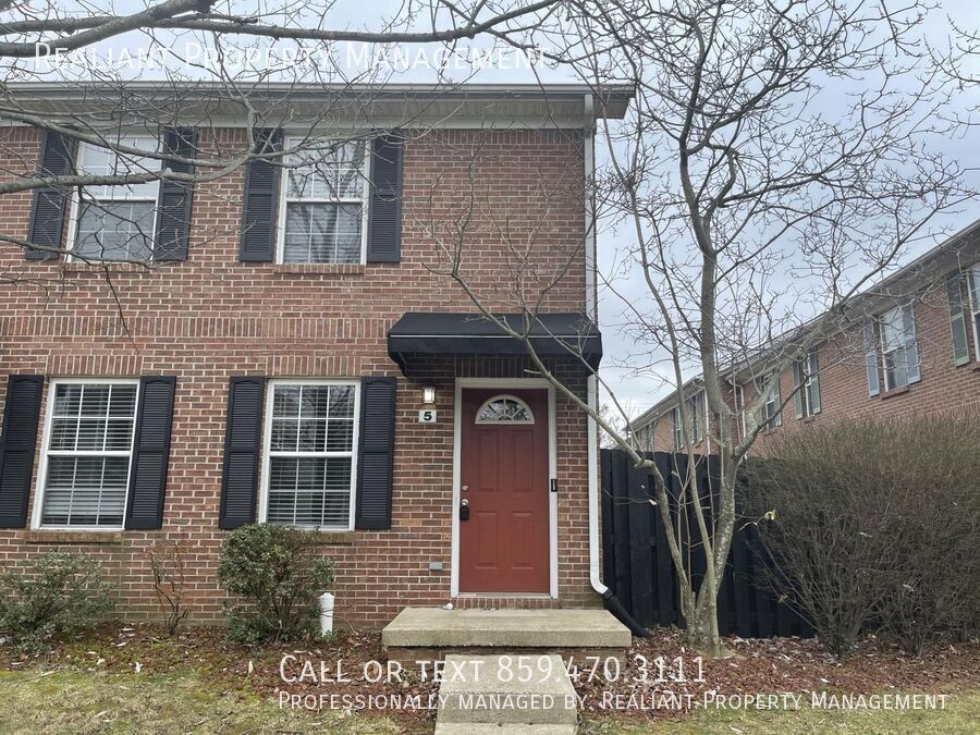 3696 Arbor Dr in Lexington, KY - Building Photo