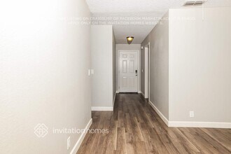 1024 Woodridge Dr in Vacaville, CA - Foto de edificio - Building Photo