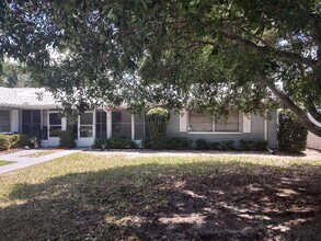 489 Jewel Ct in Belleair Bluffs, FL - Building Photo - Building Photo