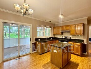 106 Oak Spring Ct in Chapel Hill, NC - Building Photo - Building Photo