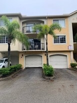 900 Crestwood Ct S, Unit 907 in Royal Palm Beach, FL - Building Photo