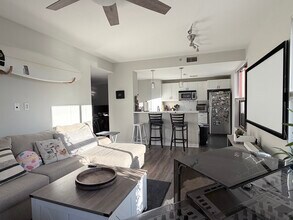 1150 J St, Unit 107 in San Diego, CA - Building Photo - Building Photo