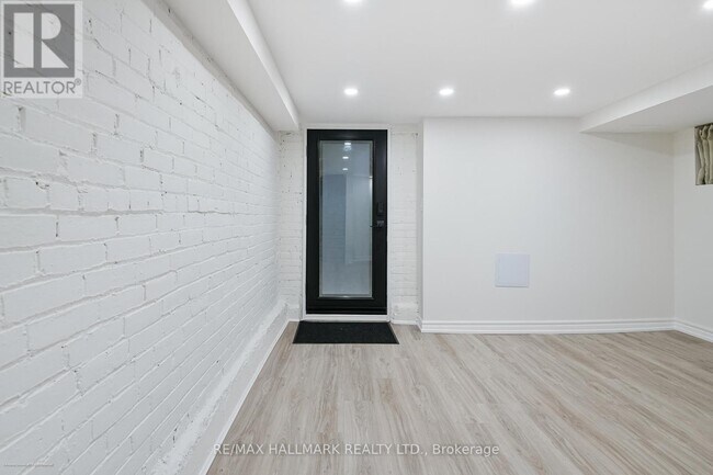 208 Cedarvale Ave in Toronto, ON - Building Photo - Building Photo