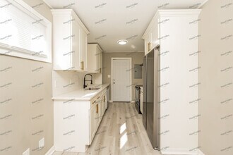 1204 Dartmoor Ave in Parma, OH - Building Photo - Building Photo