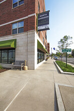 North Harrison Senior in Shelbyville, IN - Foto de edificio - Building Photo