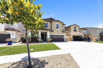 17007 Raven St in Fontana, CA - Building Photo - Building Photo