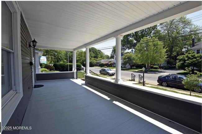 90 Pinckney Rd in Red Bank, NJ - Building Photo - Building Photo