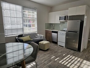 741 15th St in Miami Beach, FL - Building Photo - Building Photo