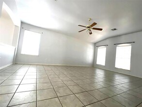 2426 Hallie Ln in Round Rock, TX - Building Photo - Building Photo