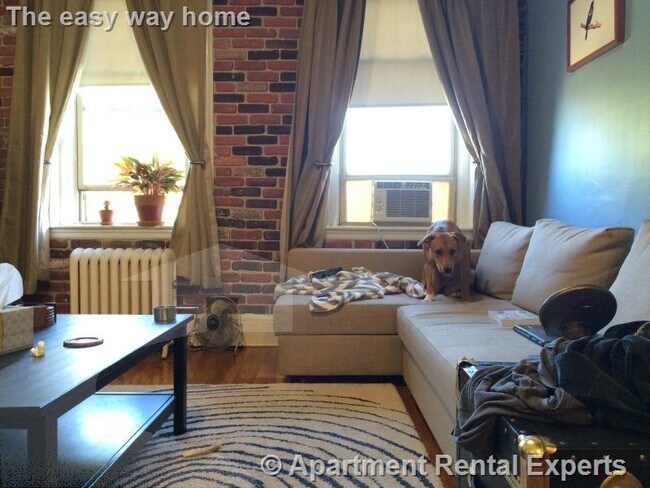 1622 Massachusetts Ave, Unit #12A in Cambridge, MA - Foto de edificio - Building Photo
