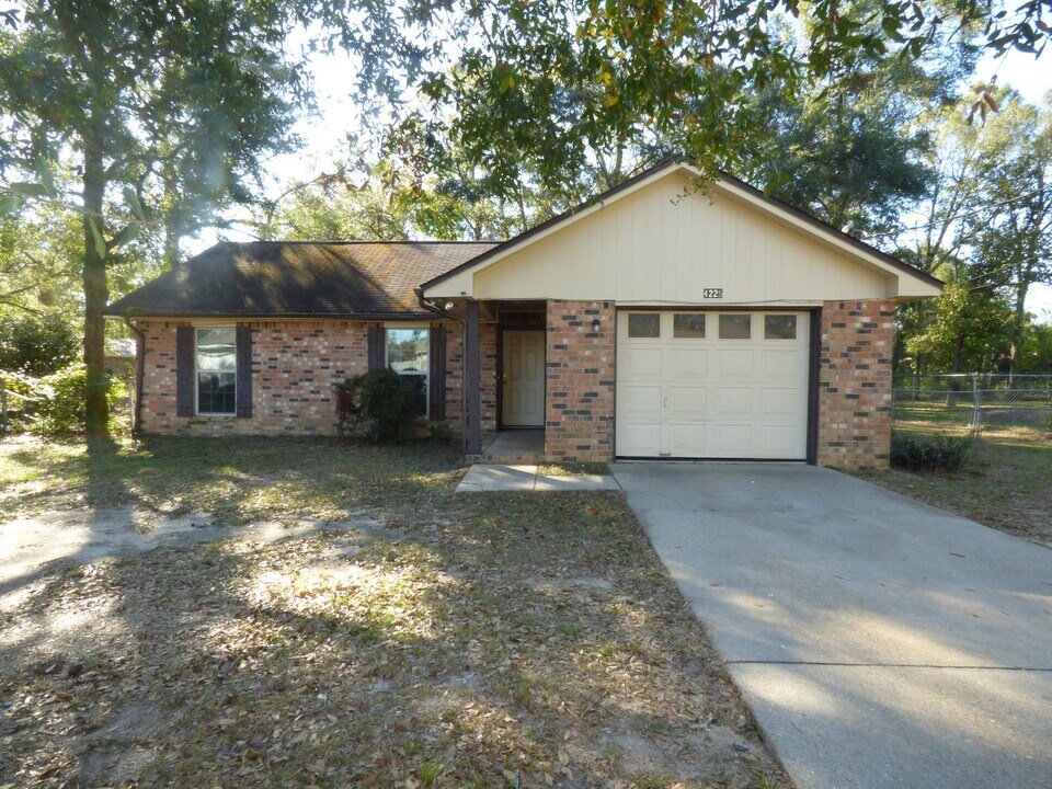 4225 Rice Rd in Milton, FL - Building Photo