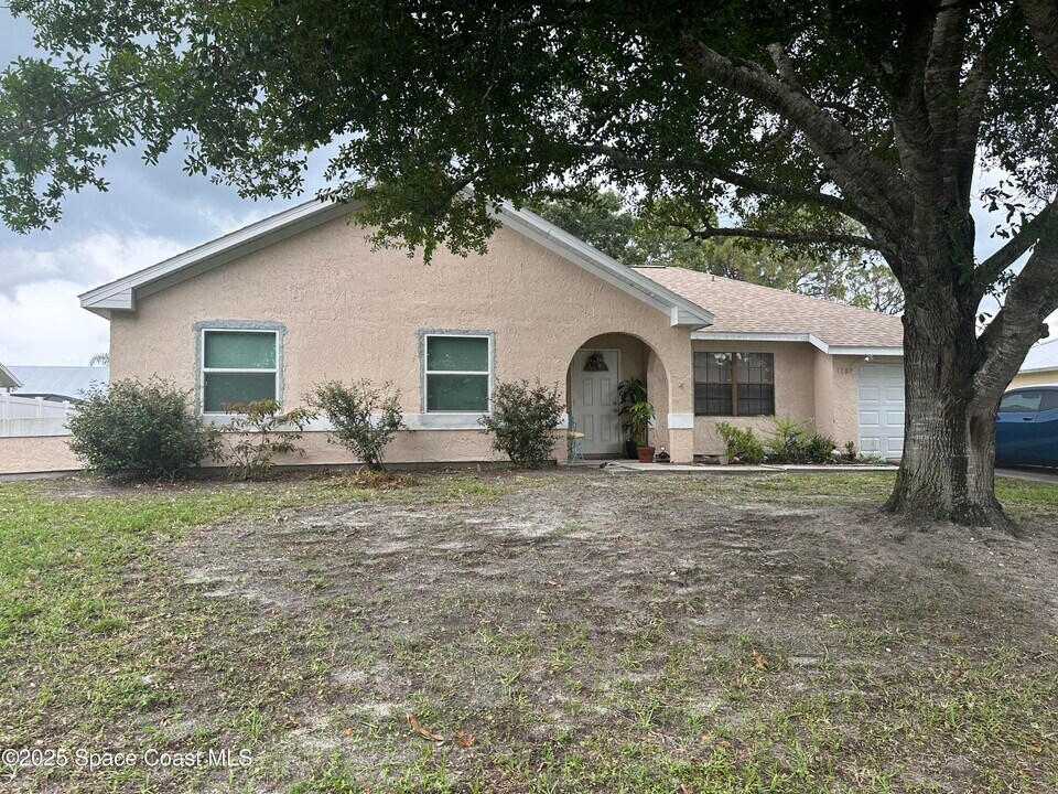 1287 Lingen Ave NW in Palm Bay, FL - Building Photo