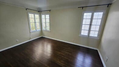 122 N Gale Dr in Beverly Hills, CA - Foto de edificio - Building Photo