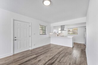 500 NE 48th St in Boca Raton, FL - Building Photo - Building Photo