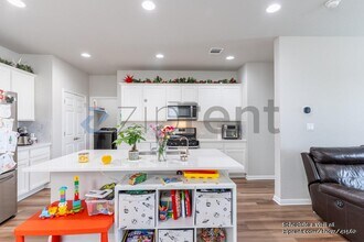 4205 Birdwatch Loop in Pflugerville, TX - Foto de edificio - Building Photo