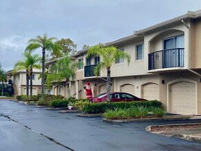 1600 Crestwood Ct S in Royal Palm Beach, FL - Building Photo - Building Photo