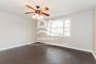 1545 Glendale Rd in Columbia, SC - Foto de edificio - Building Photo