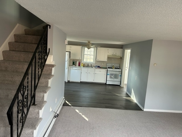 445 N Main St