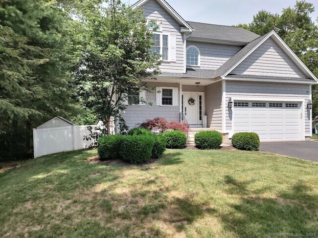 70 Court St in Cromwell, CT - Building Photo - Building Photo