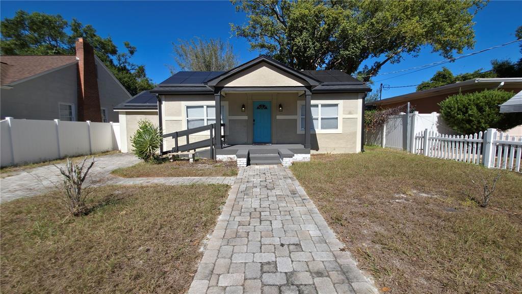 936 E Shadowlawn Ave in Tampa, FL - Building Photo