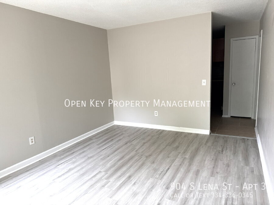 904 S Lena St in Dothan, AL - Building Photo