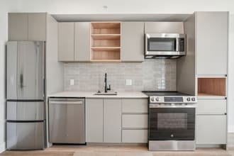 3748 Lancaster Ave, Unit 301 in Philadelphia, PA - Building Photo - Building Photo