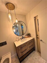 18764 NW 89th Ct in Hialeah, FL - Foto de edificio - Building Photo