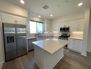 9506 Parker Ln in Gardena, CA - Building Photo - Building Photo