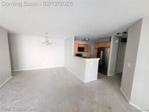 3275 N Pointe Blvd in Melvindale, MI - Building Photo - Building Photo