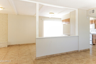 5807 W Osborn Rd in Phoenix, AZ - Building Photo - Building Photo