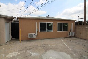 4986 Southern Ave, Unit E in South Gate, CA - Building Photo