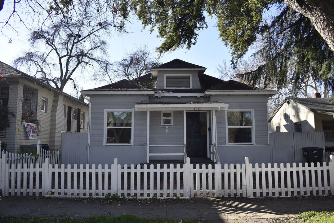 1406 V St in Sacramento, CA - Building Photo