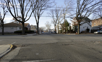 109 W 53rd St in Bayonne, NJ - Building Photo - Building Photo