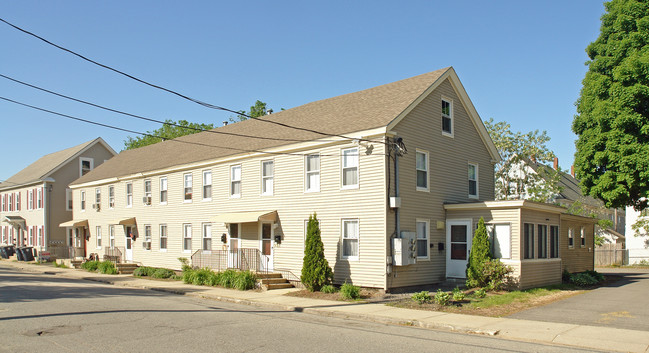 65-69 Vine St in Nashua, NH - Foto de edificio - Building Photo