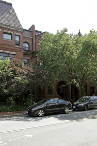 241 W Newton St in Boston, MA - Foto de edificio - Building Photo