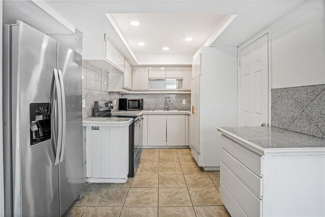 232 Barlow Ave in Sarasota, FL - Building Photo - Building Photo