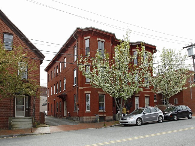 80-82 India St in Portland, ME - Foto de edificio - Building Photo