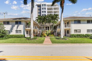 301 E Royal Palm Rd, Unit 2D in Boca Raton, FL - Building Photo