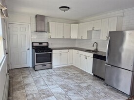 27 Oakwood Dr in Nyack, NY - Building Photo