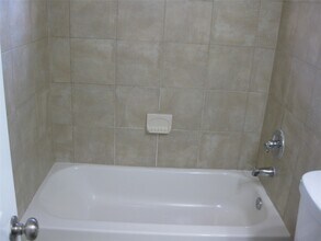 3010 Oakdale St in Houston, TX - Building Photo - Building Photo