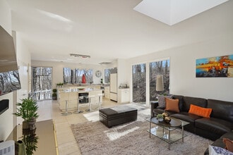 15 Sarles Rd in Pound Ridge, NY - Building Photo - Building Photo