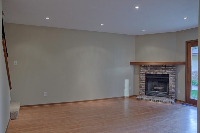 4 125th LN NW in Coon Rapids, MN - Building Photo - Building Photo