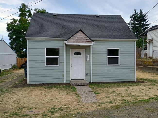 4111 W G St in Bremerton, WA - Building Photo - Building Photo